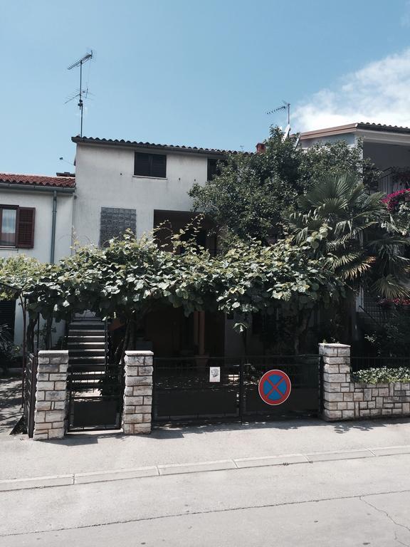 Mila Holiday Apartments Poreč Extérieur photo